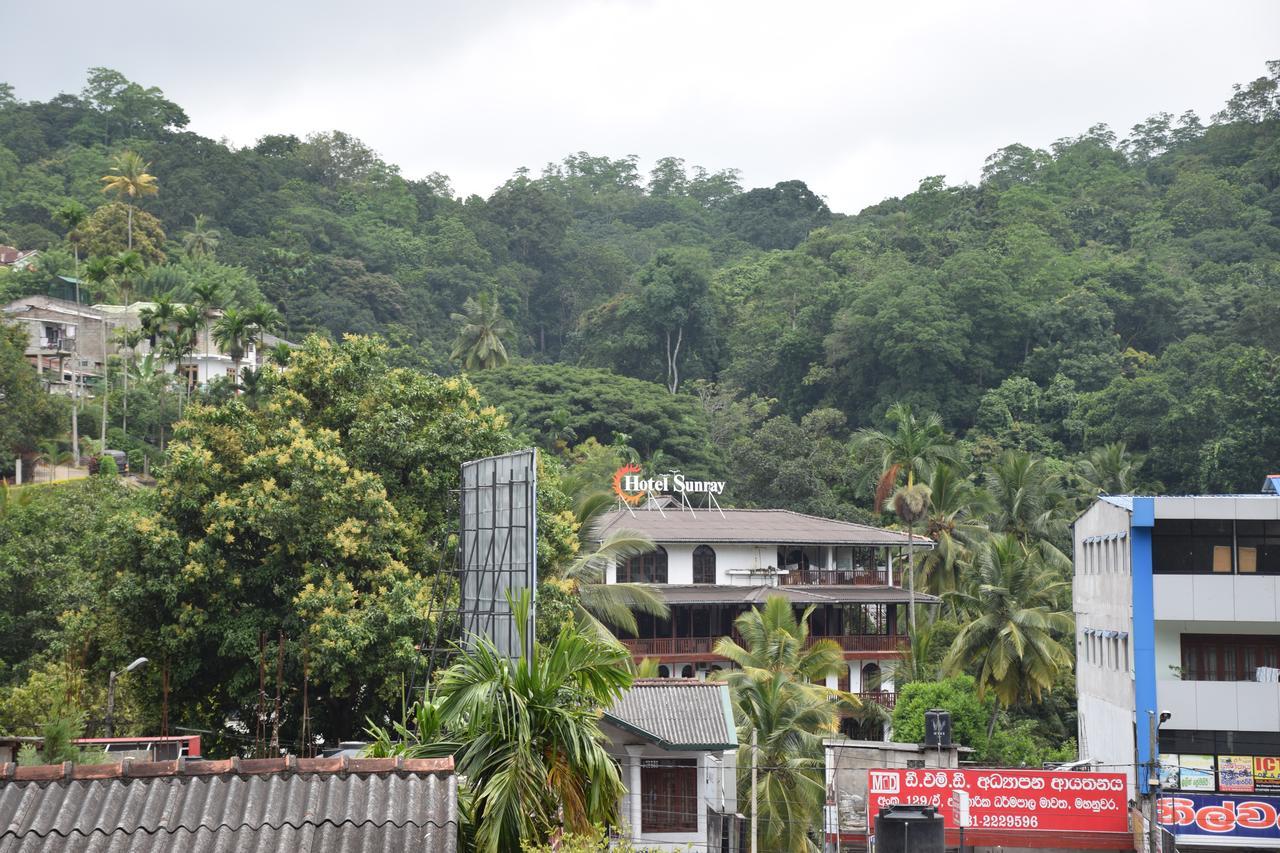 Lodge In 611 Kandy Exterior photo